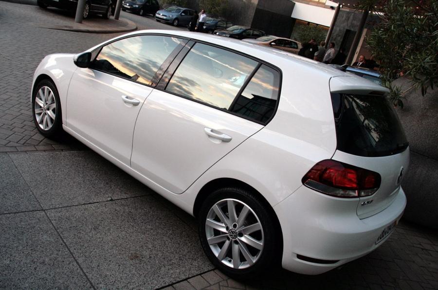  Volkswagen Golf 2010 года  (фото 17 из 36)